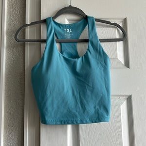 Cropped sports tank top